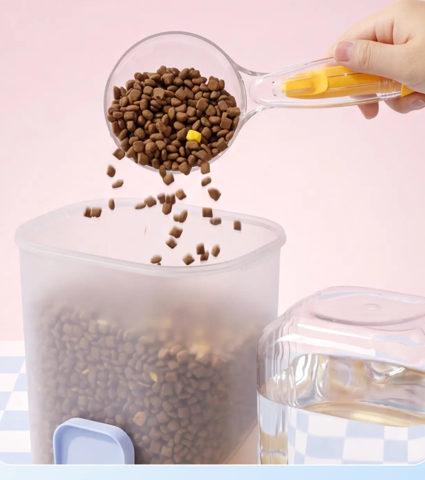 Hipidog Gravity Pet Feeder & Water Dispenser – Food & Water Bowl for Dogs & Cats