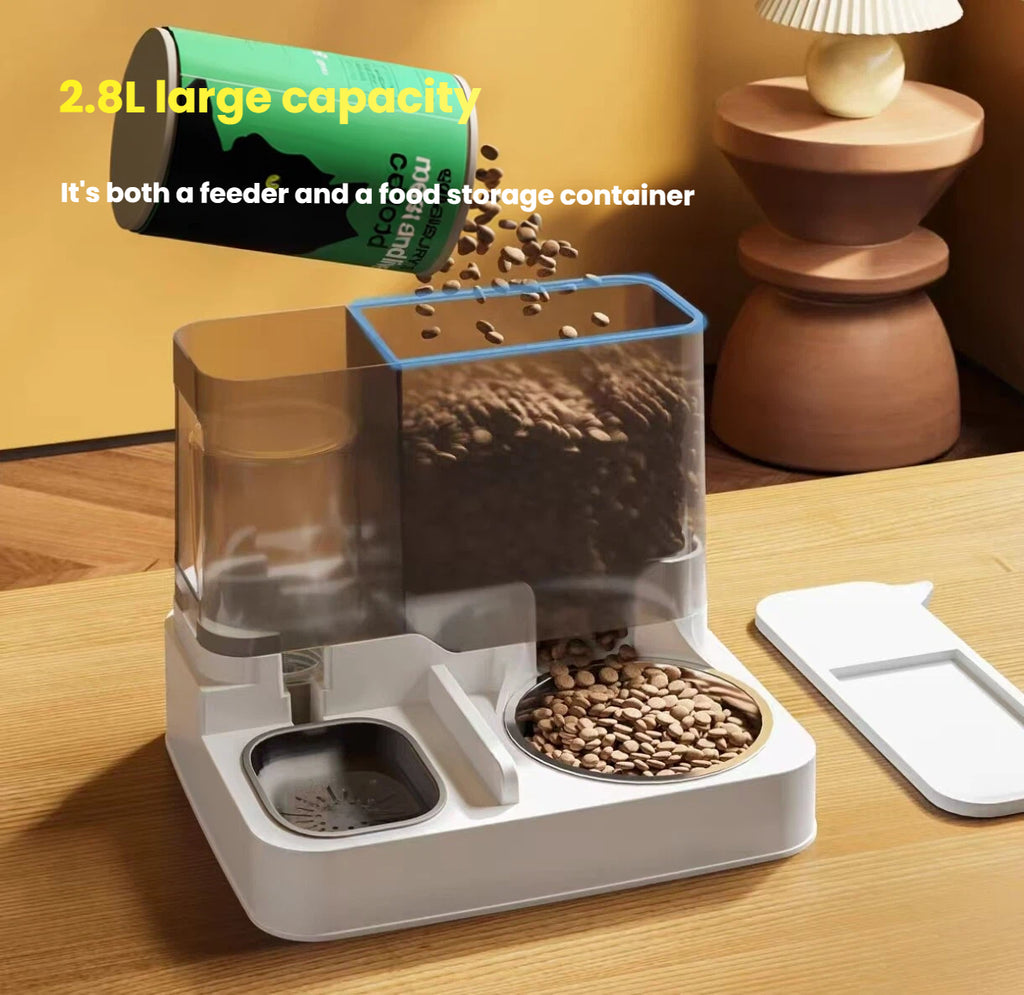 Two-point-eight-litre dry-food compartment in the gravity pet station