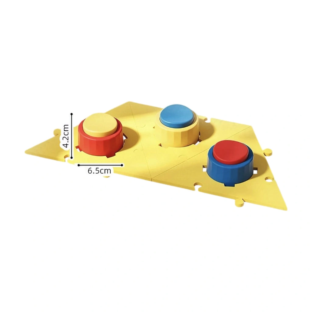 Jkulning talking buttons: three coloured record buttons on yellow mat