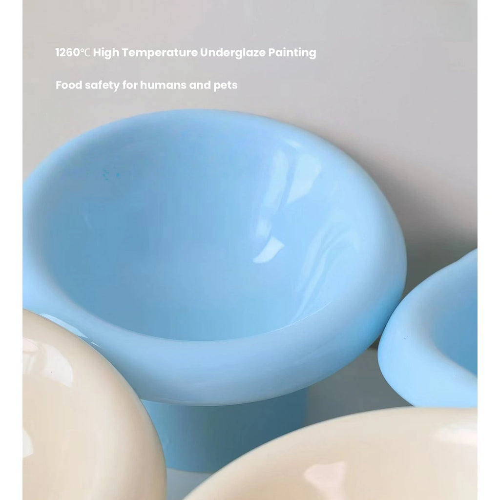 Meoof Fafa pet bowl: glossy ceramic bowl surface detail