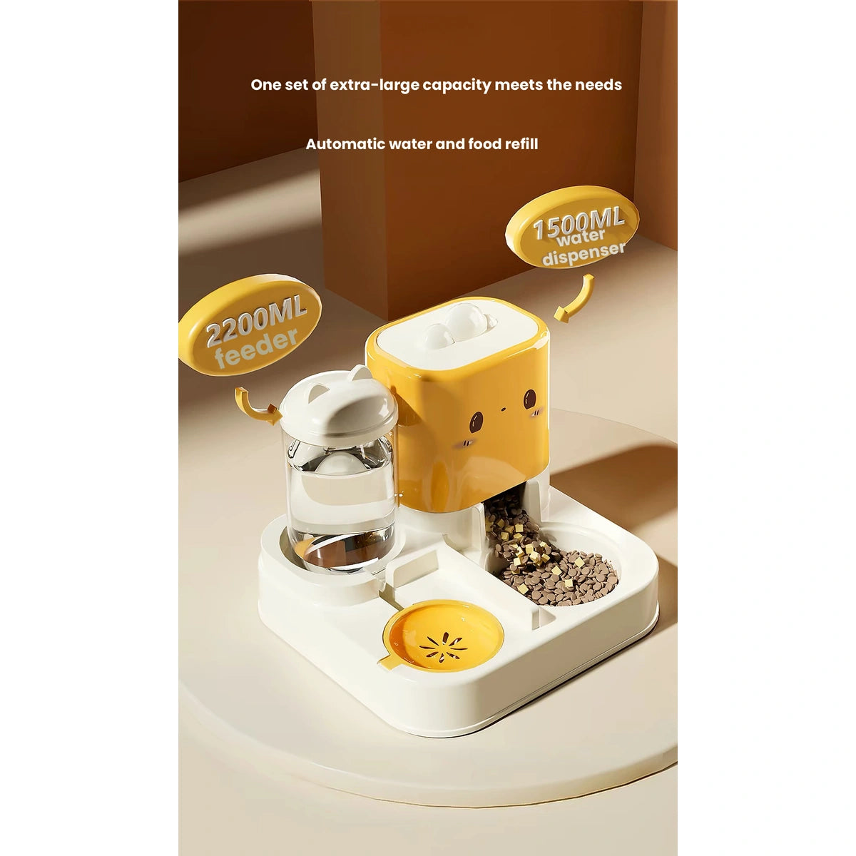 BNBNO food hopper and water bottle shown from above
