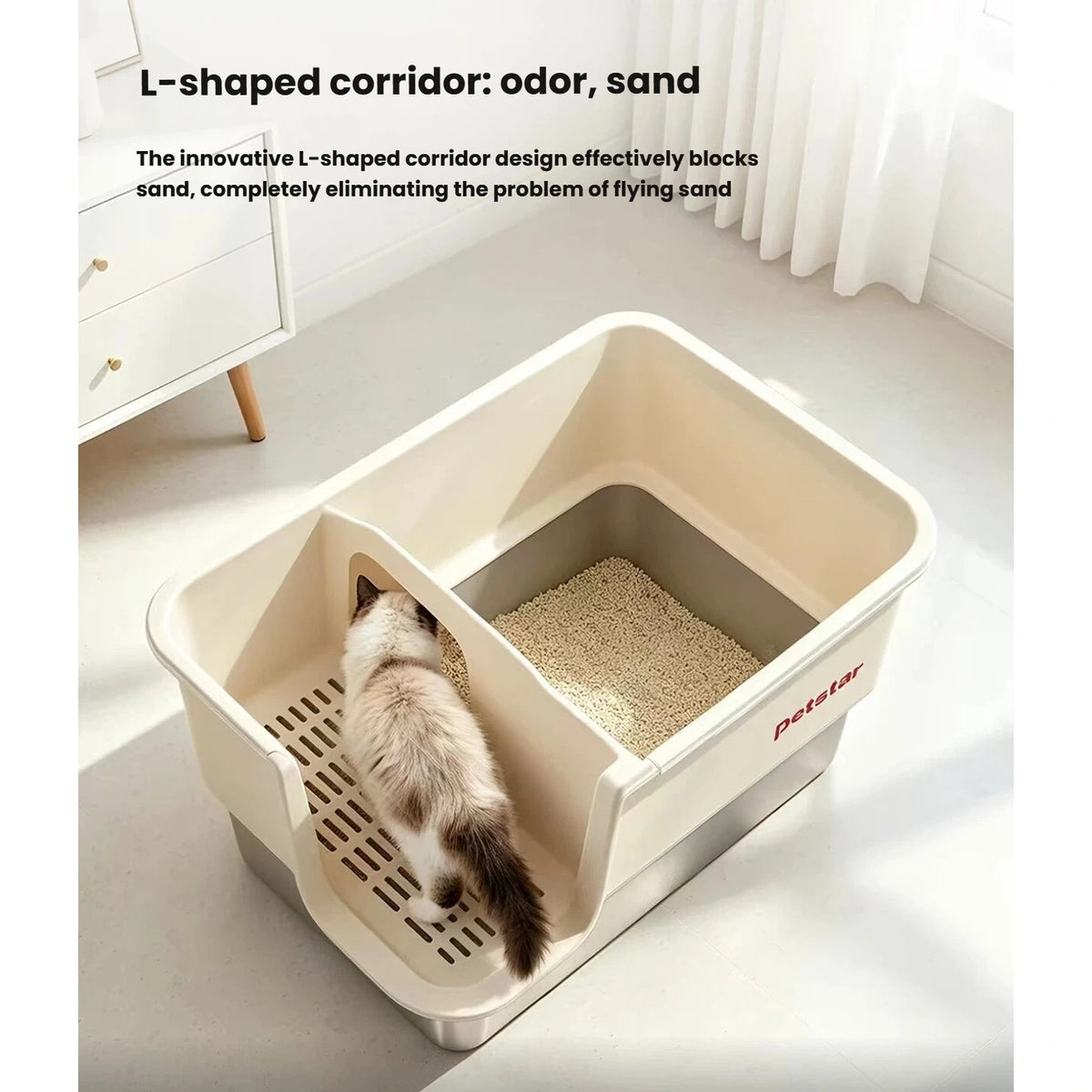 Cat entering the L-shaped corridor of the Petstar litter box
